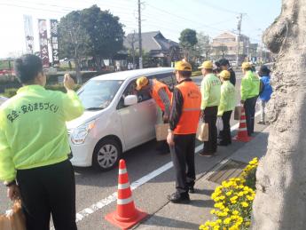 交通安全街頭キャンペーンの様子