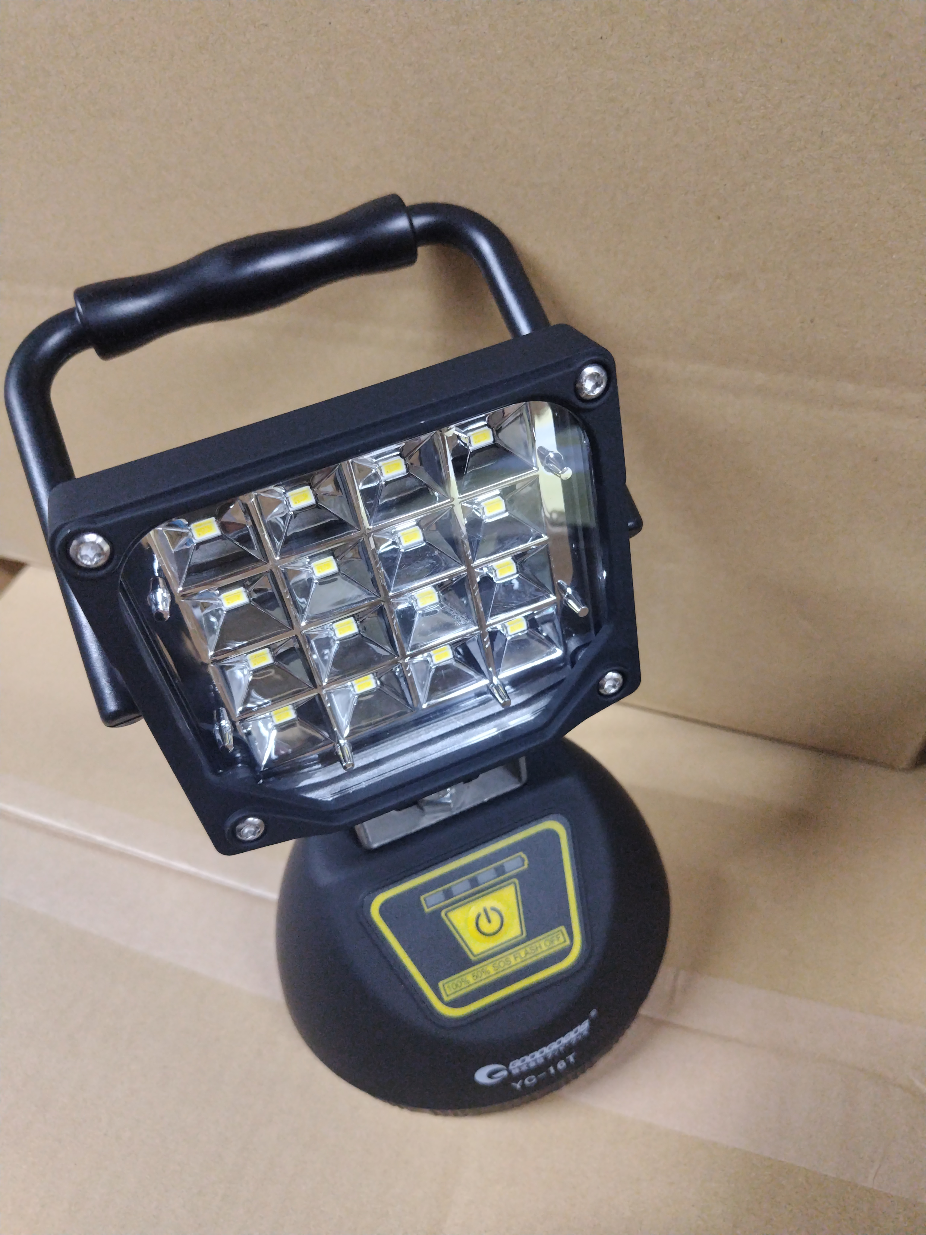 LED充電式投光器
