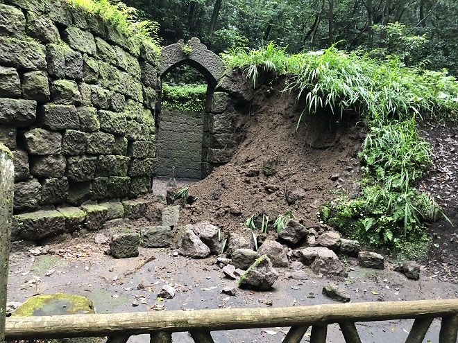 6月28日の石積崩落状況