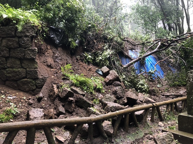 7月1日の石積崩落状況