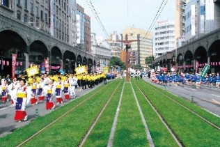 軌道敷緑化とおはら祭り