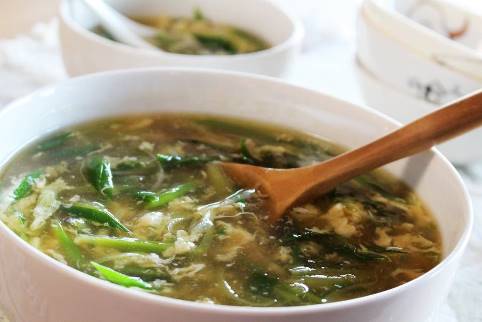 葉ニンニクの中華スープ