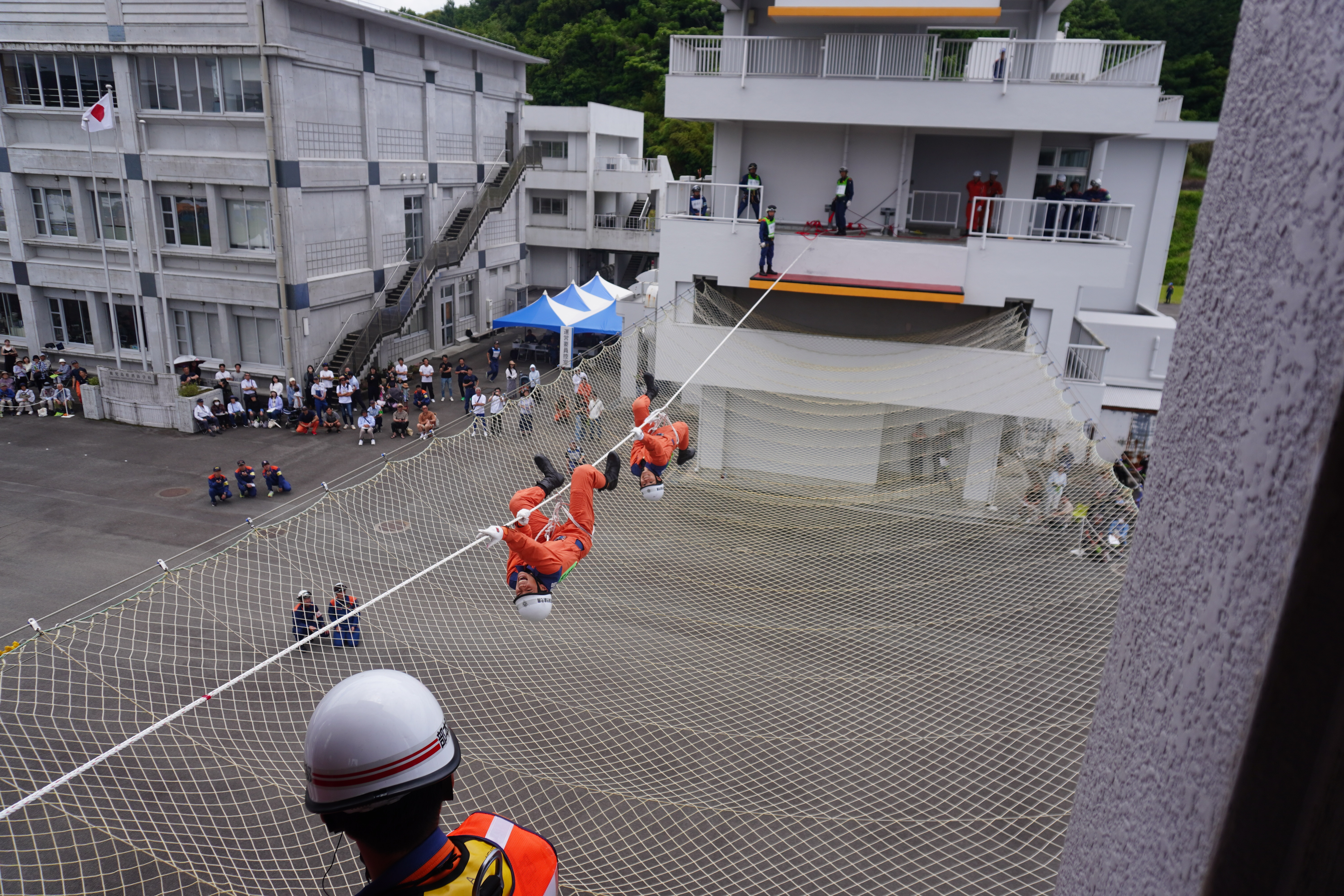 ロープブリッジ救出