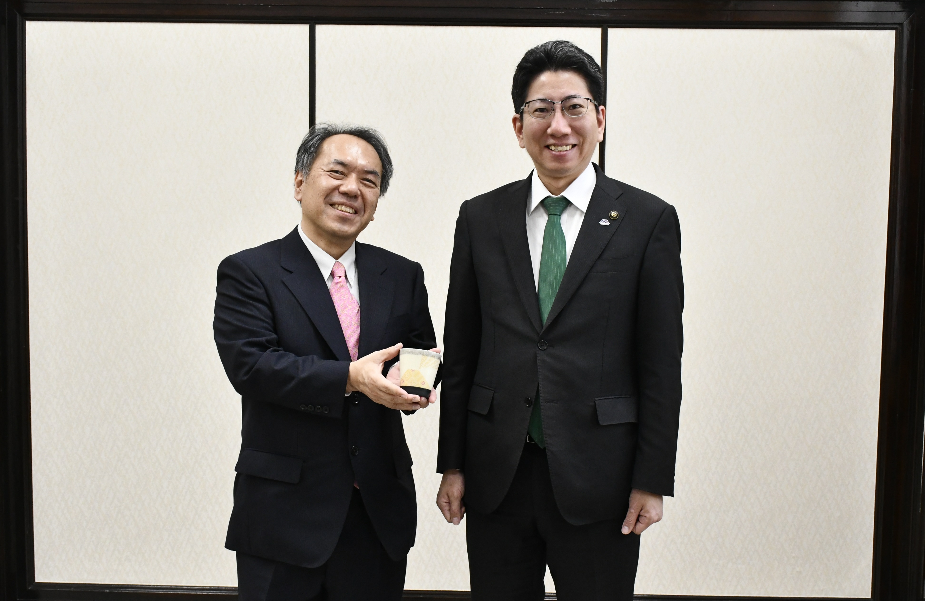 在パース日本国総領事館総領事の市長表敬訪問