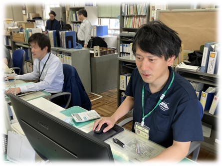 令和7年度先輩職員（中堅以上）の声写真