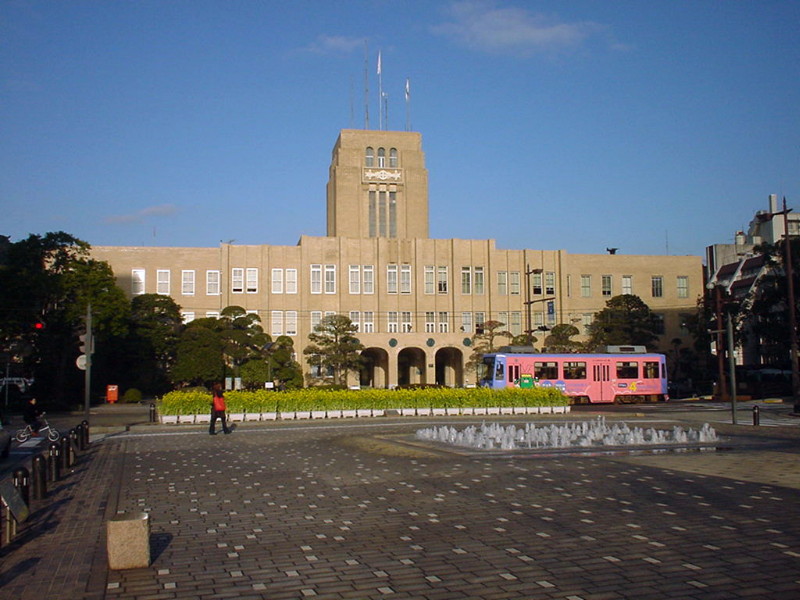 現在の市庁舎本館