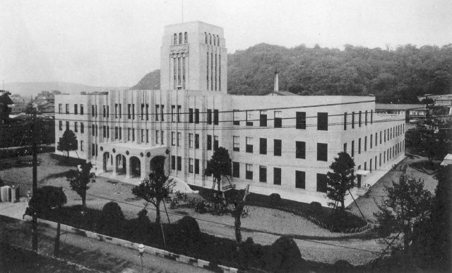新築直後の市庁舎