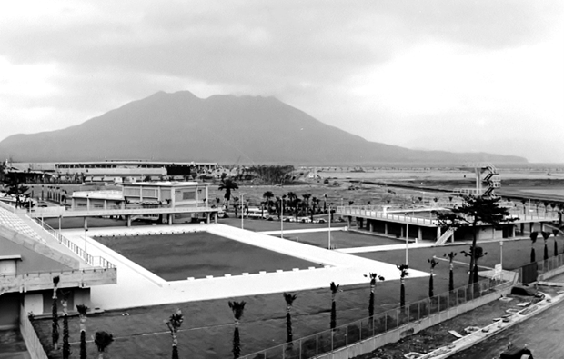 陸上競技場をはじめ施設の建設が進む与次郎ヶ浜埋立地2