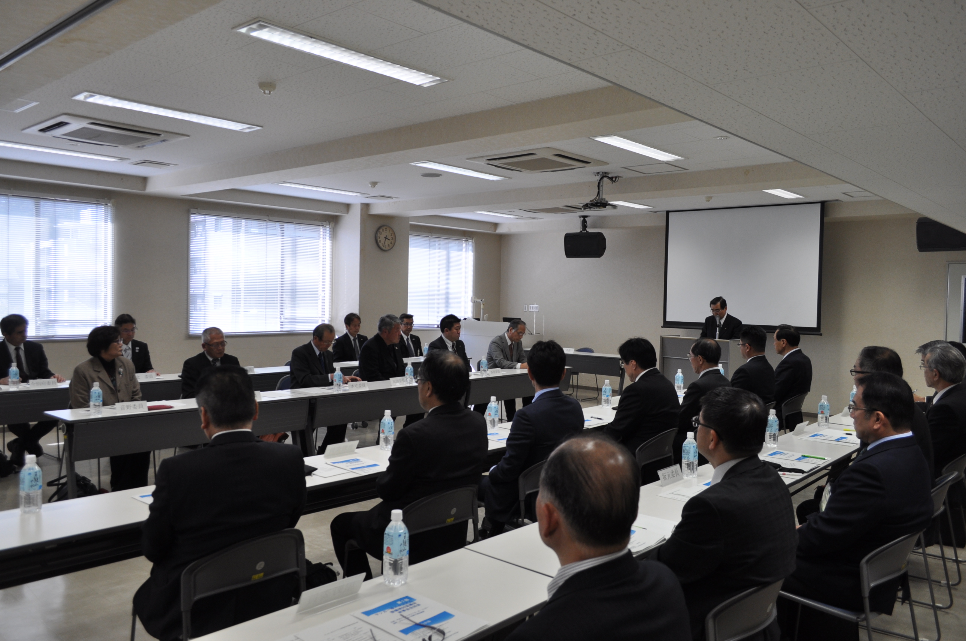 サッカー等スタジアム整備検討協議会の様子